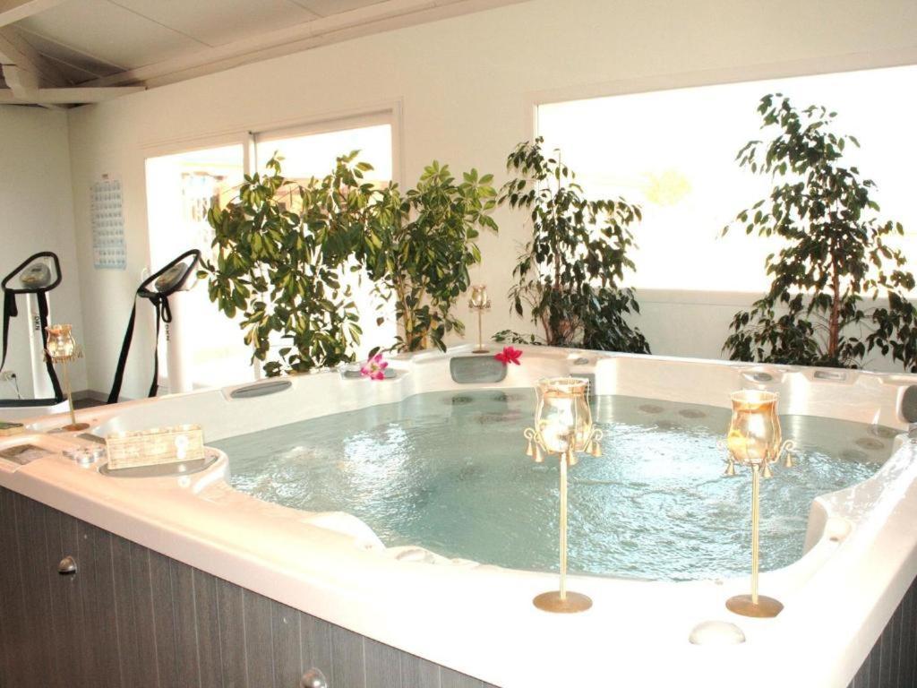 Camping Valras Climatise Hotel Sérignan Buitenkant foto