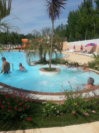 Camping Valras Climatise Hotel Sérignan Buitenkant foto